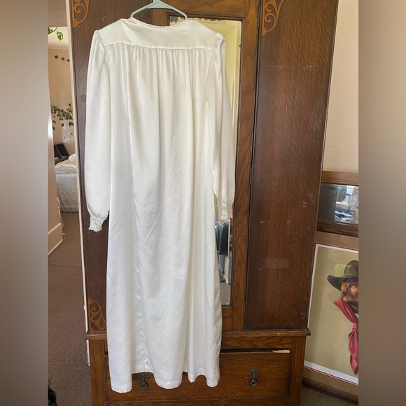 Christian Dior Nightgown - Picture 7 of 8